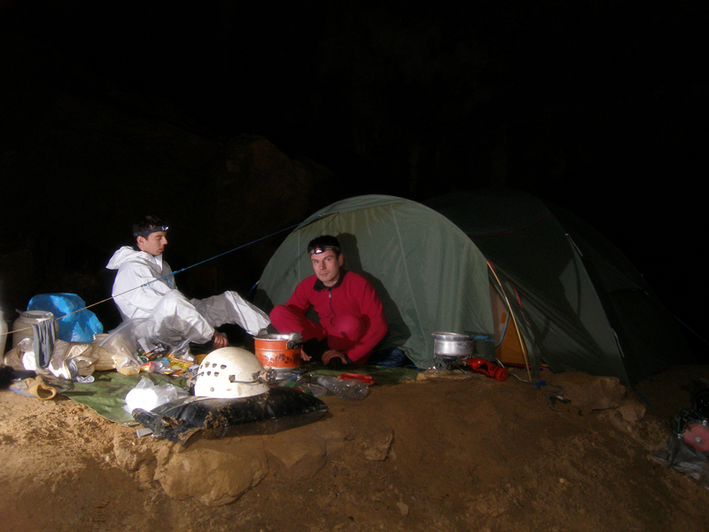 bivouac_horizonvertical