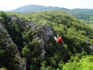 Horizon Vertical Roc'Aventure activités outdoor pleine nature Ariège Pyrénées Couserans